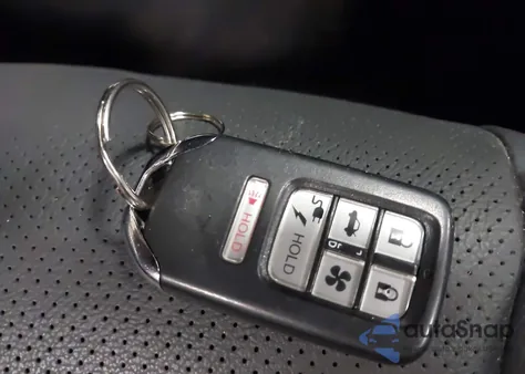 2021 Honda Clarity Touring из США, поврежденный, VIN JHMZC5F30MC000063